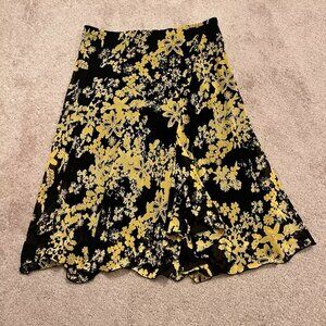 First Option. Waist 33". Lined Chiffon Black and yellow. Pull on Skirt. B105